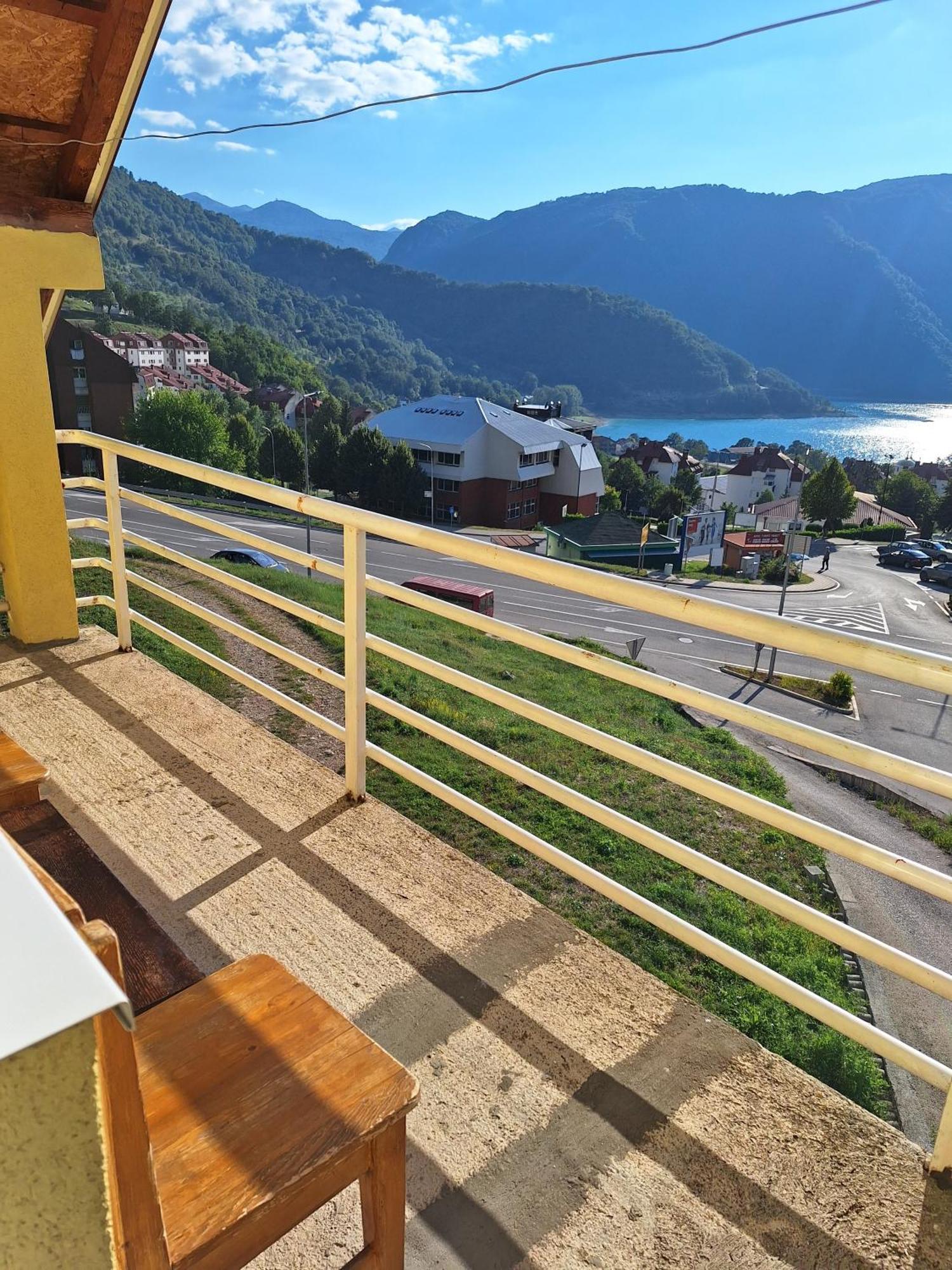 Апартаменты Apartman Ognjenovic Плужине Экстерьер фото